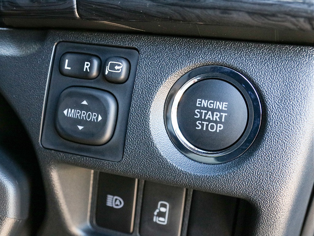 スマートエントリー＆プッシュスタート付き！！