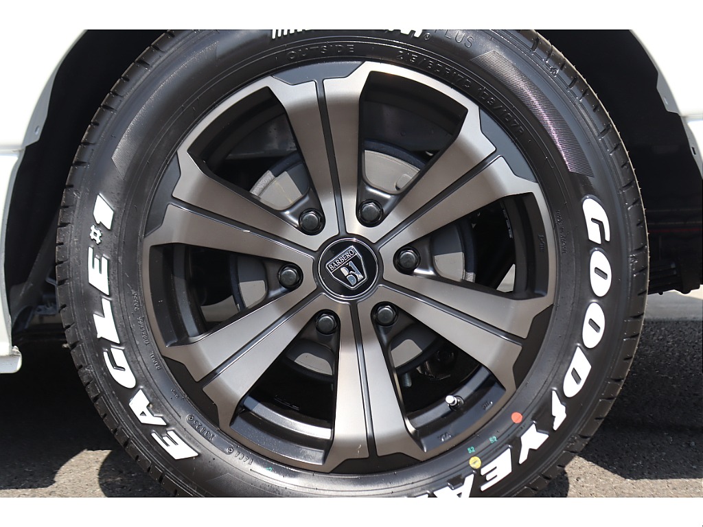 アーバングランデ17インチアルミホイールです☆