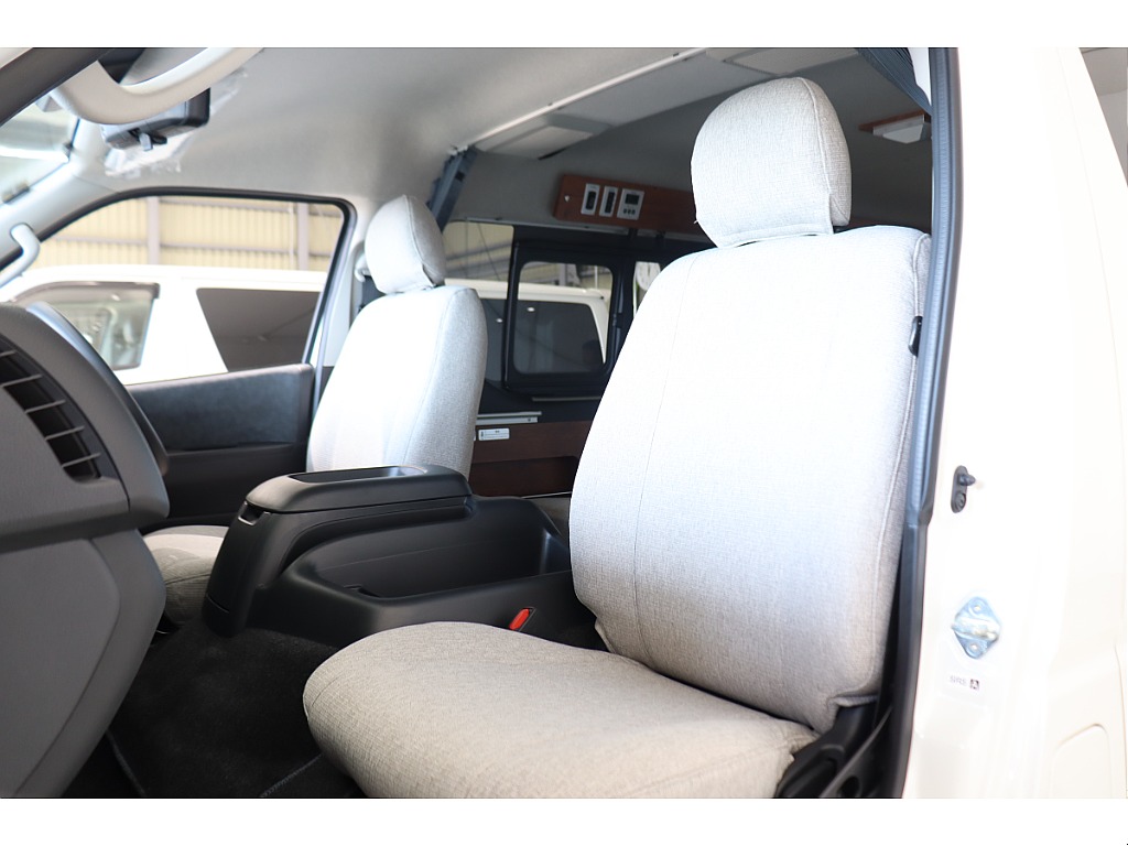 トヨタ ハイエース(23枚目)