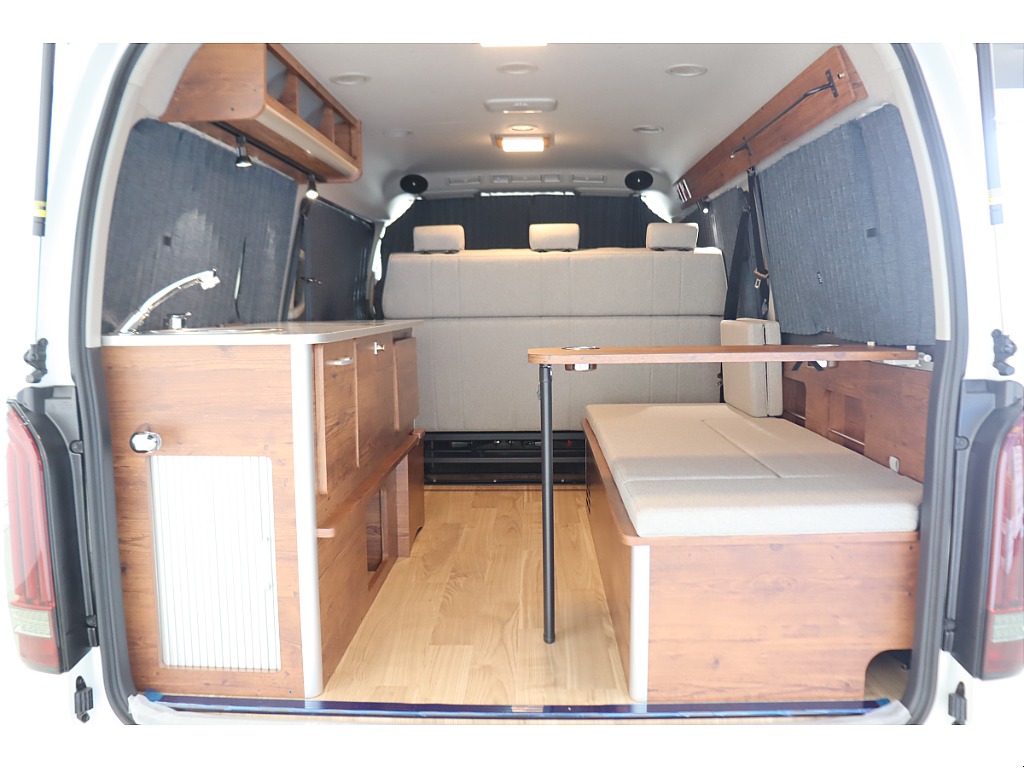 トヨタ ハイエース(27枚目)