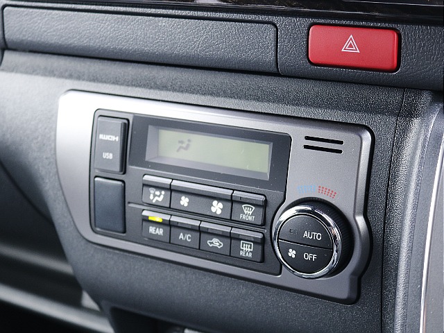 エアコンパネル  HDMIのミラーリングポート搭載です♪