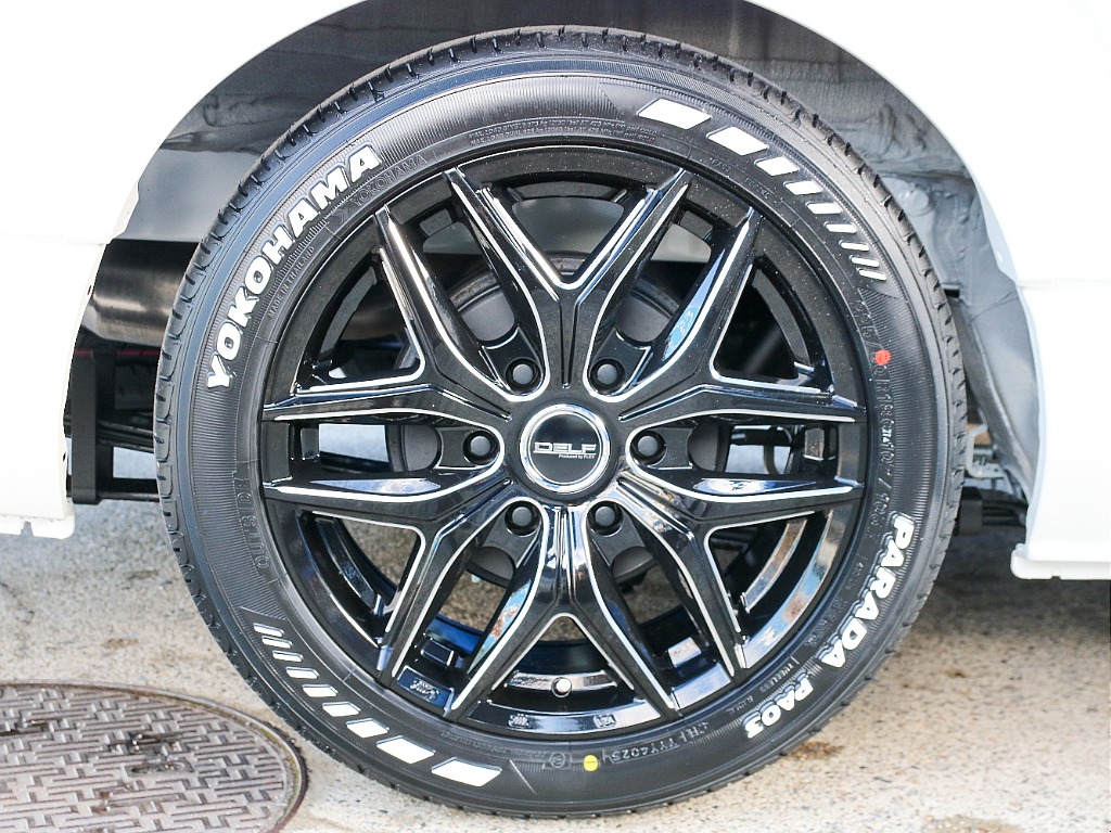 FLEXオリジナル デルフ 01 18インチアルミホイール＆ヨコハマ パラダタイヤ付き！！