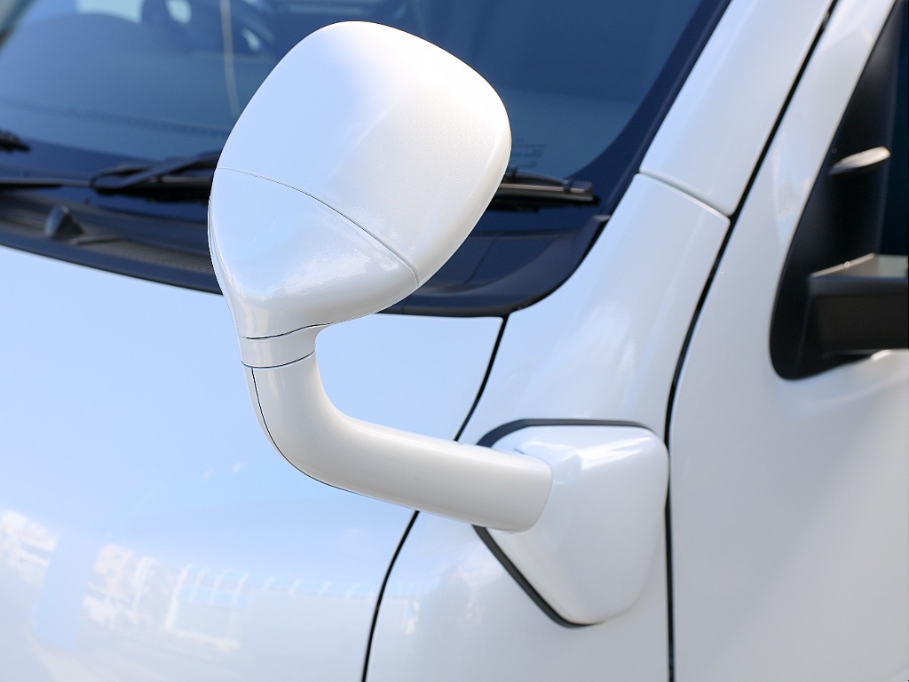 コーナーミラーボディ同色ペイント！！