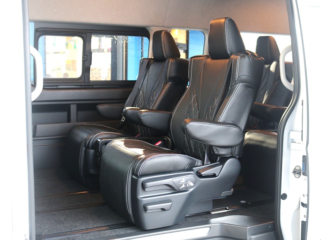 トヨタ&nbsp;ハイエース&nbsp;W2.7グランドCファインテックツアラー 4WD&nbsp;フレックスカスタム済み！豪華キャプテンシート４脚！&nbsp;栃木県の詳細画像&nbsp;その15