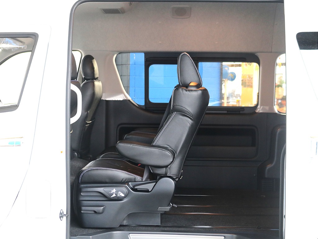 トヨタ&nbsp;ハイエース&nbsp;W2.7グランドCファインテックツアラー 4WD&nbsp;フレックスカスタム済み！豪華キャプテンシート４脚！&nbsp;栃木県の詳細画像&nbsp;その17