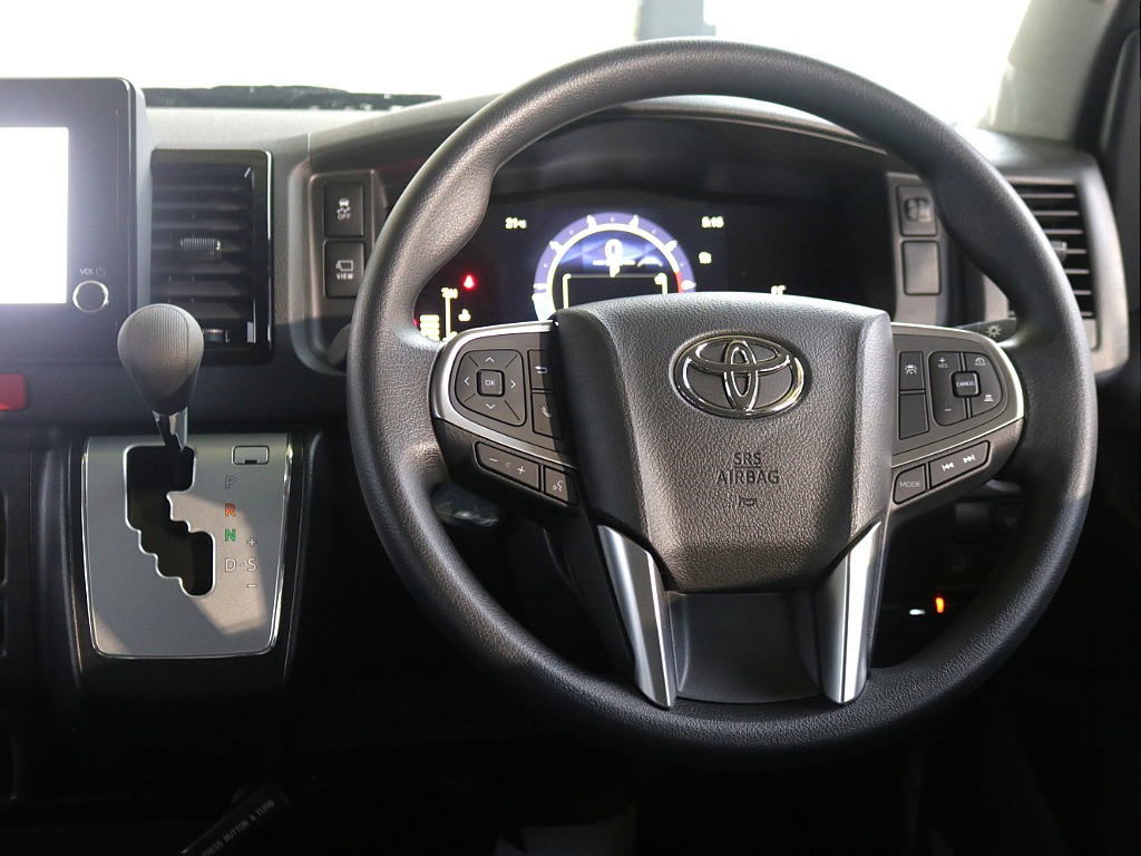 トヨタ&nbsp;ハイエース&nbsp;W2.7グランドCファインテックツアラー 4WD&nbsp;フレックスカスタム済み！豪華キャプテンシート４脚！&nbsp;栃木県の詳細画像&nbsp;その4