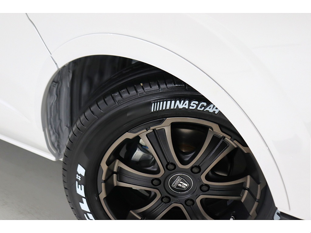 ボディ同色オーバーフェンダー！