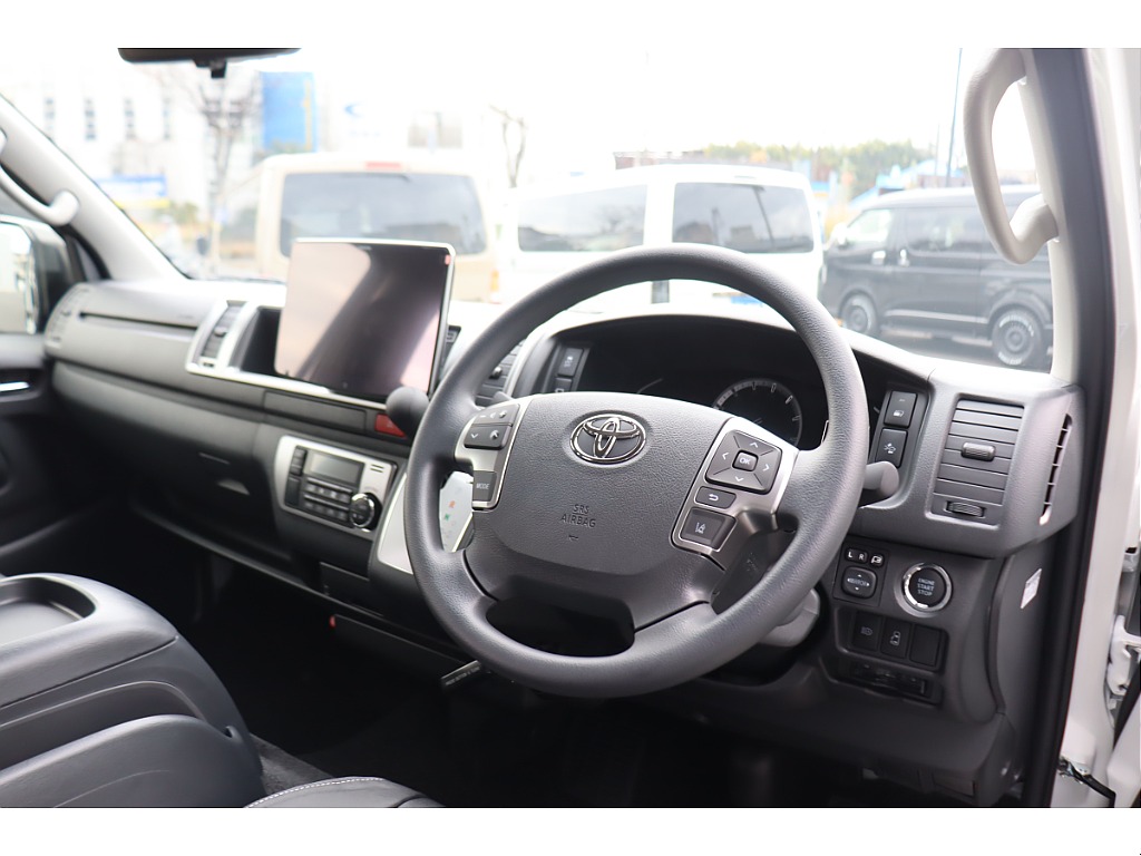 トヨタ ハイエース(41枚目)