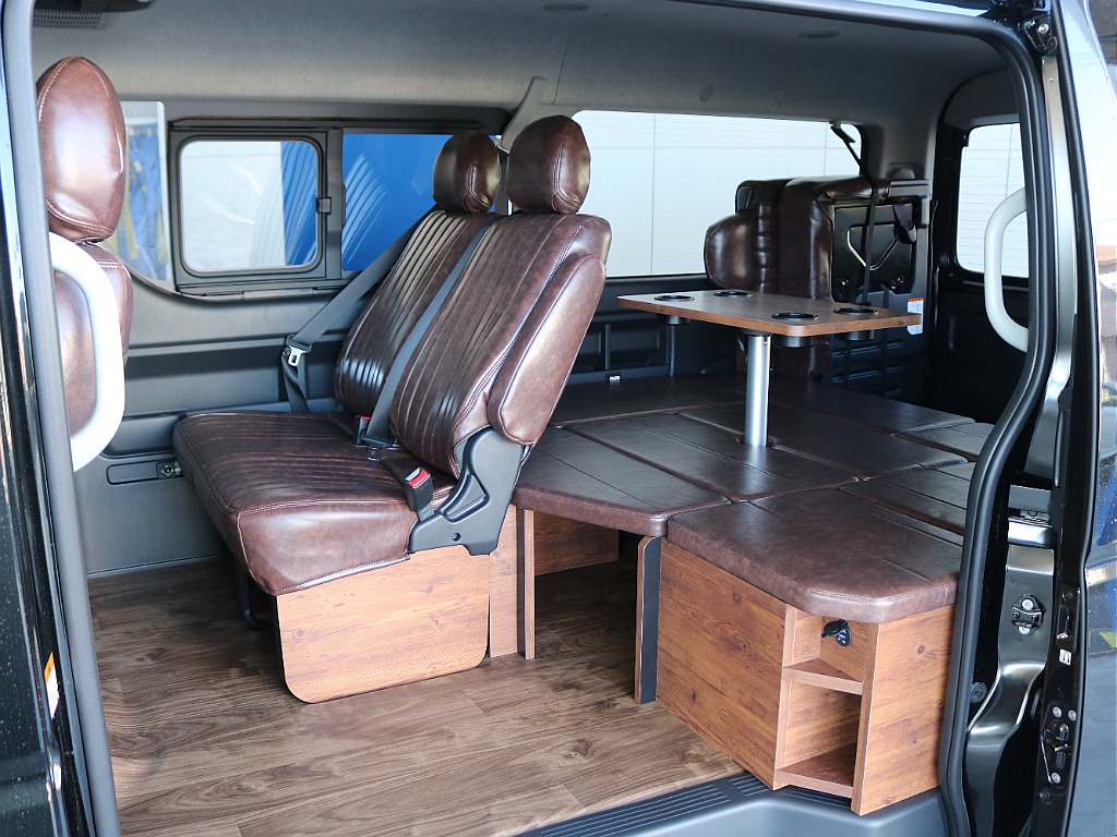 KNOT　RECORDS仕様のファミリア内装架装になります☆☆