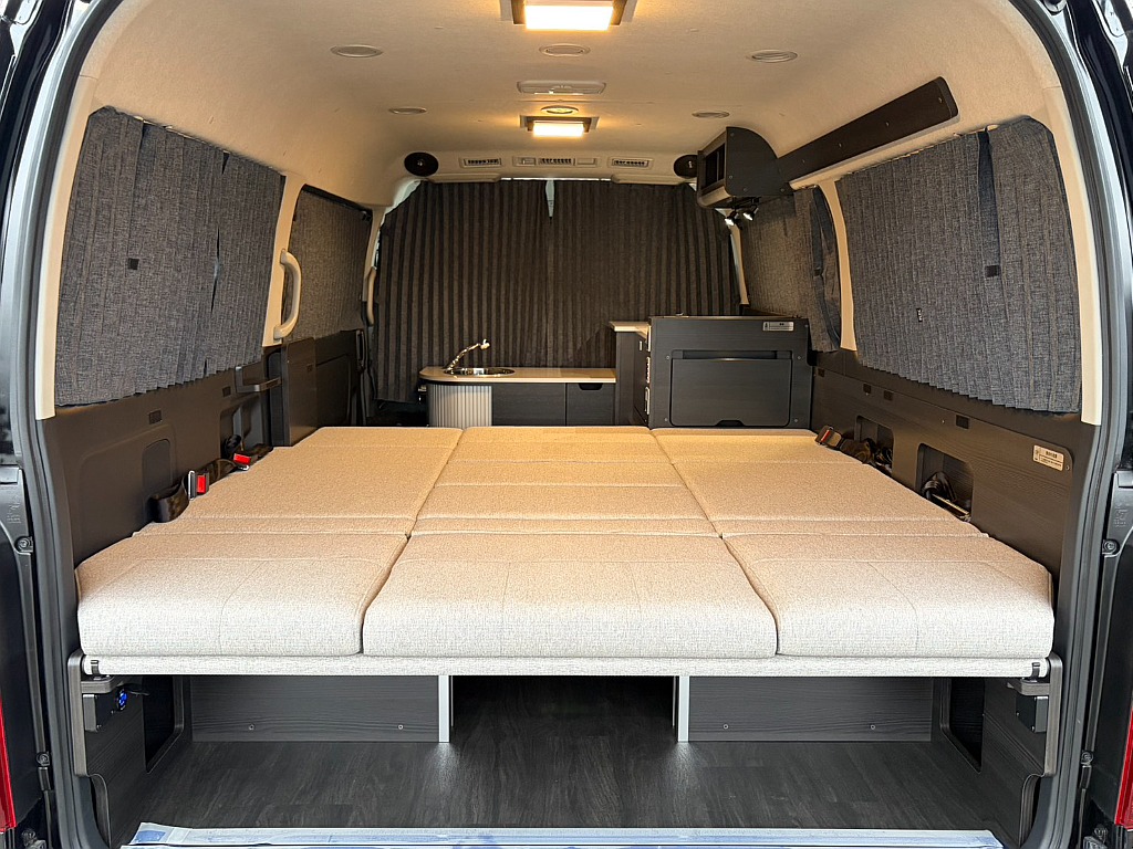 普段使いもできるキャンピングカーとなっております♪