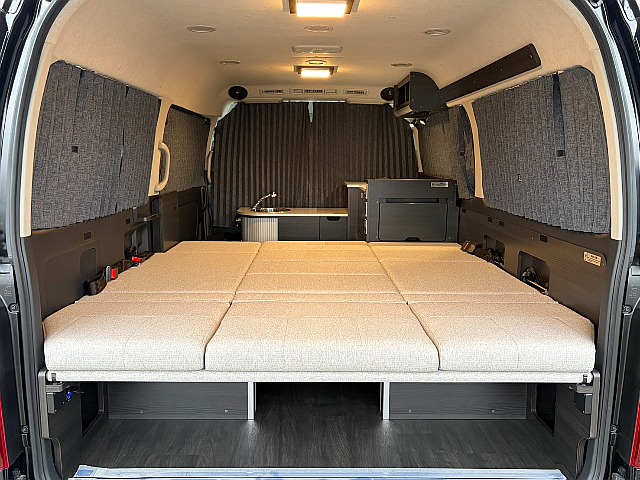 普段使いもできるキャンピングカーとなっております♪