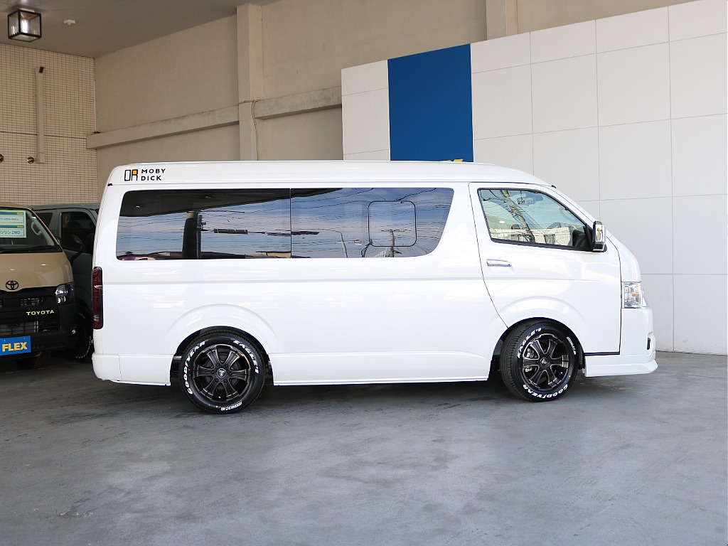 片側パワースライドドアになっております♪♪