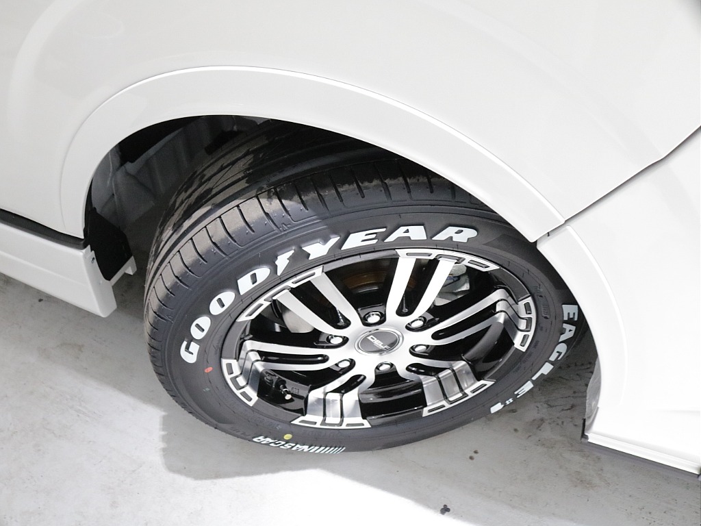 トヨタ ハイエース(25枚目)