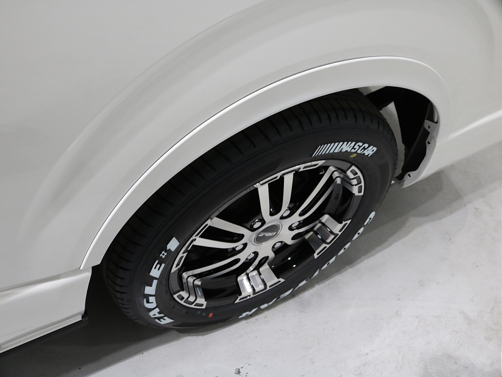 トヨタ ハイエース(26枚目)