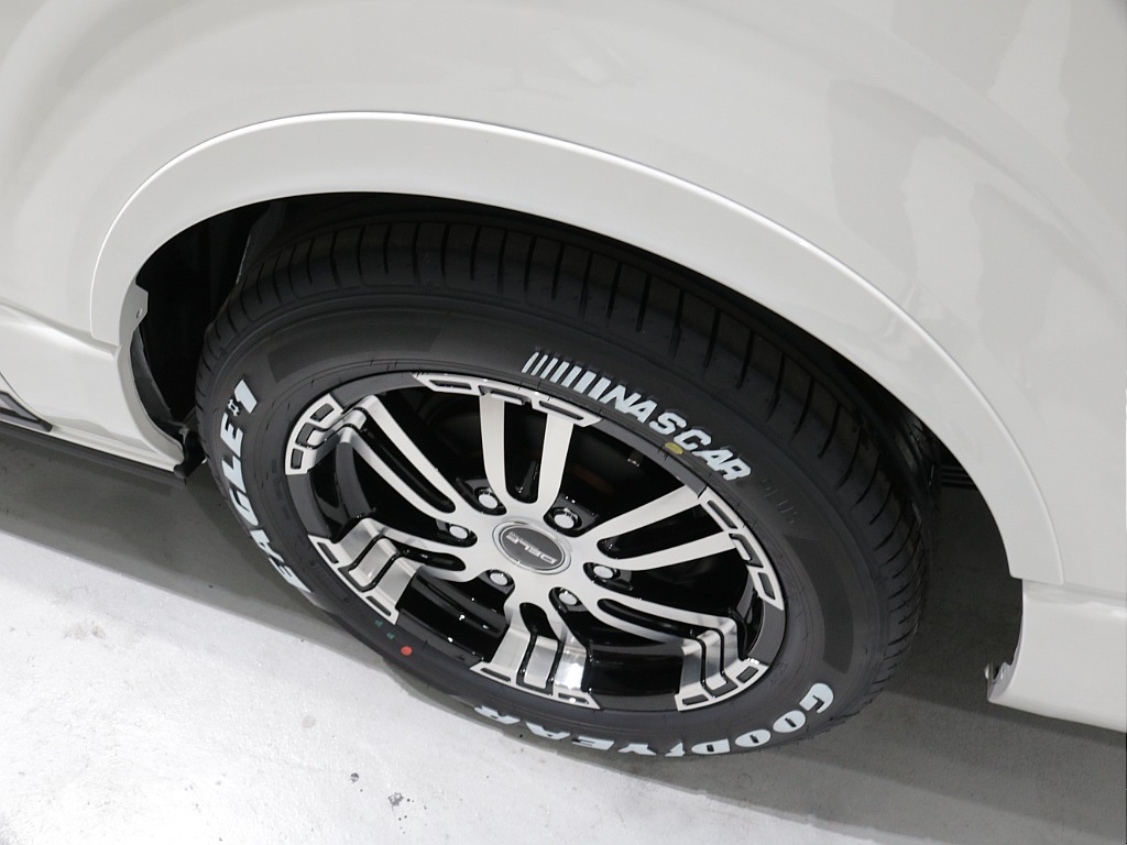 トヨタ ハイエース(27枚目)