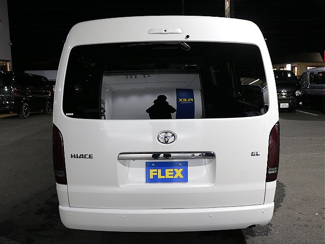 シンプルなリアビューになります！！