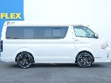片側パワースライドドアが付いておりますので乗り降りや荷物の出し入れも楽々できちゃいます♪