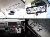 メーカーオプションのデジタルインナーミラーを搭載してます！