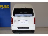 駐車時時のパーキングサポートブレーキを完備！