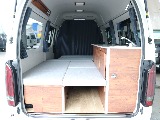 セカンドシートを倒すと高身長の方でもゆったりおくつろぎいただけます☆