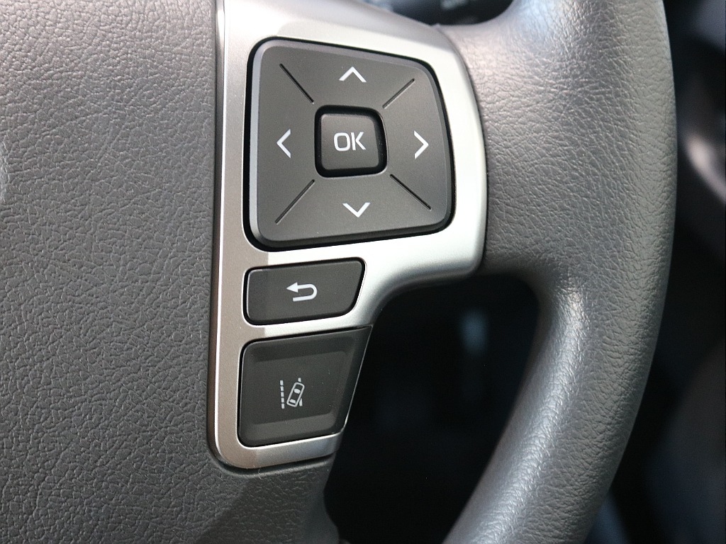 内外装、足回り、ナビと欲しい装備をパッケージングでコンプリートカスタム★もちろん追加カスタムもお任せください！どんなカスタムもお任せください！