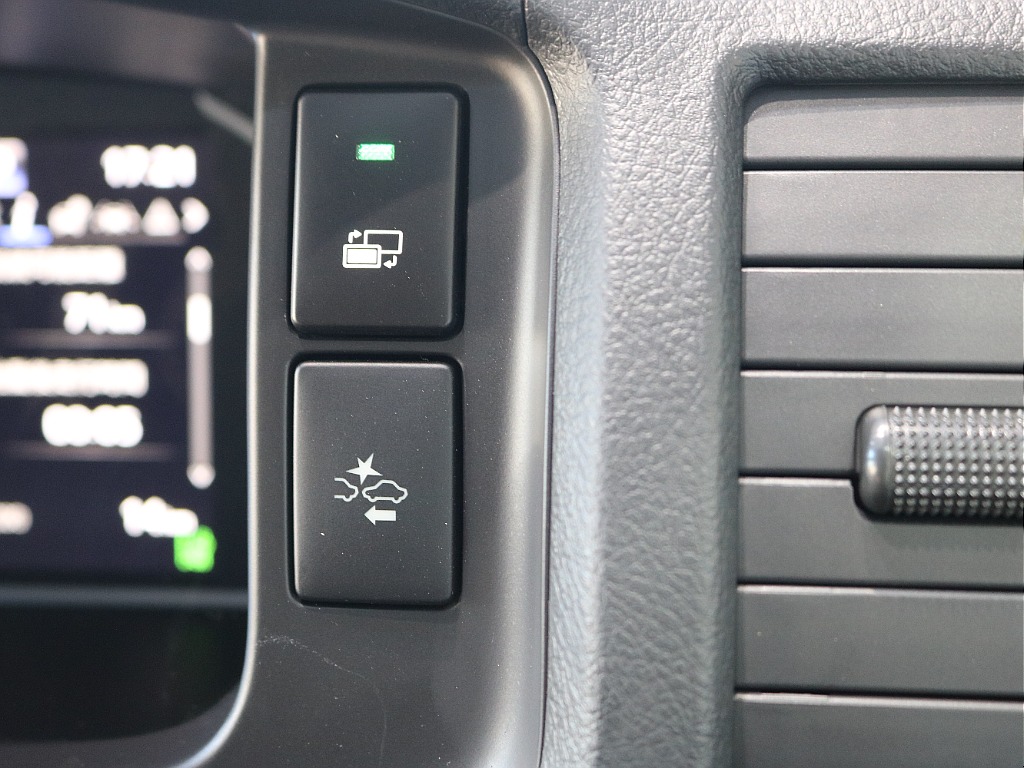 内外装、足回り、ナビと欲しい装備をパッケージングでコンプリートカスタム★もちろん追加カスタムもお任せください！どんなカスタムもお任せください！