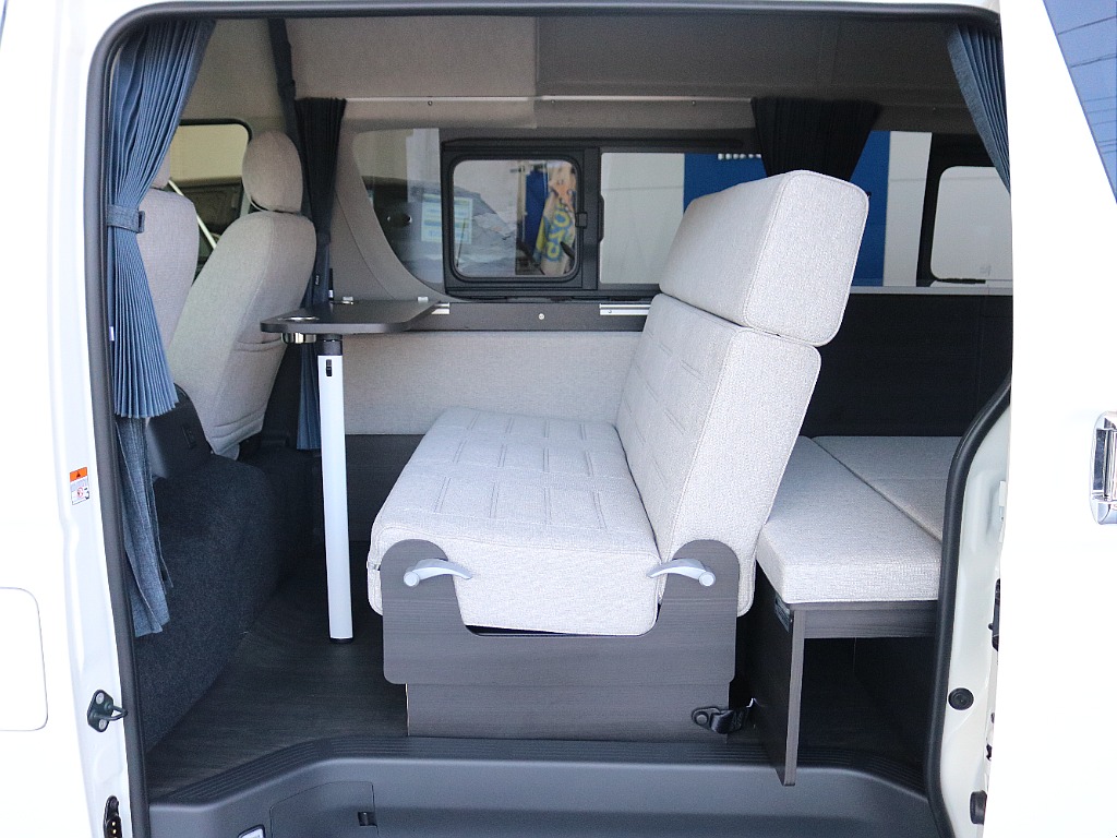 内外装、足回り、ナビと欲しい装備をパッケージングでコンプリートカスタム★もちろん追加カスタムもお任せください！どんなカスタムもお任せください！