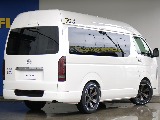 外装も抜かりなくオリジナルカスタムを装備しております！