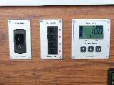 バッテリーの操作がボタン式で操作がしやすくなっております☆
