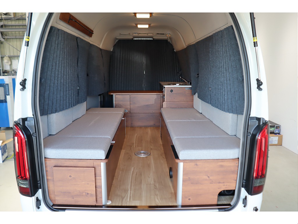 トヨタ ハイエースバン(22枚目)