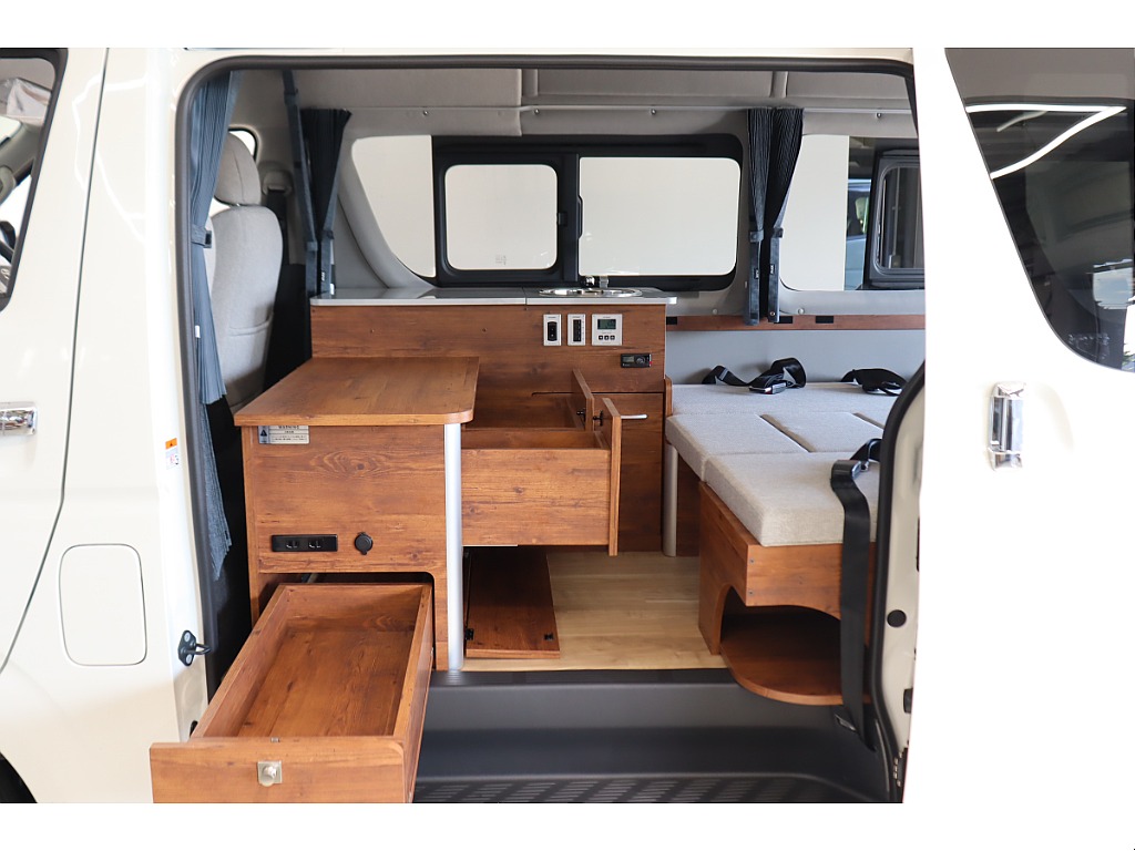 トヨタ ハイエースバン(25枚目)