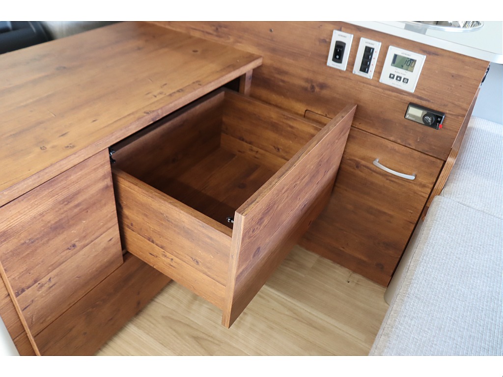 トヨタ ハイエースバン(28枚目)