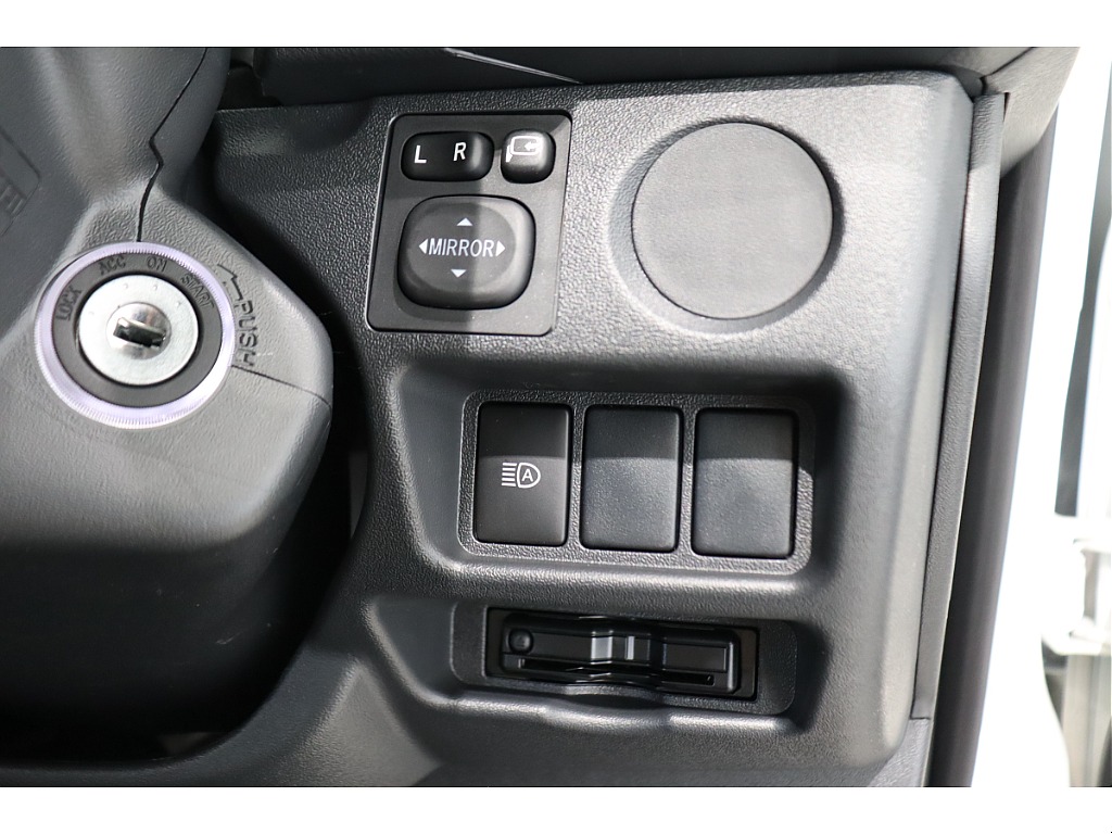 トヨタ ハイエースバン(40枚目)