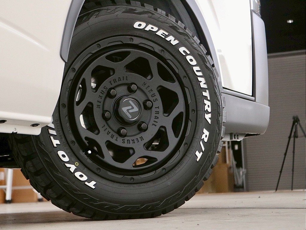 常時７０台以上のハイエース在庫数、フレックス株式会社ハイエース千葉北店！