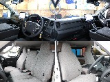 ファブリックシートは触り心地も気持ちよく快適ドライブ☆