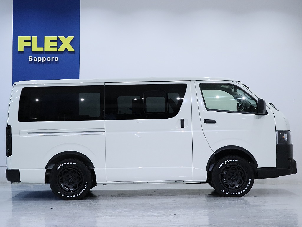 両側スライドドアの車両となっております♪