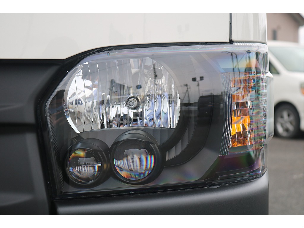 ヘッドライトインナーブラック施工！