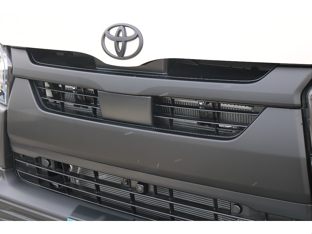 フロントグリルマッドブラック塗装！