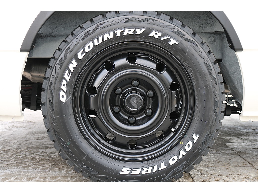 FLEX Paw16インチアルミ、TOYOオープンカントリータイヤRT！