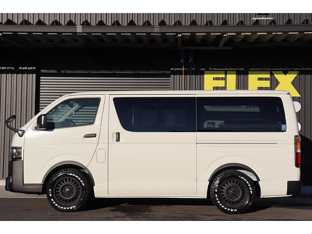 トヨタ ハイエースバン(24枚目)