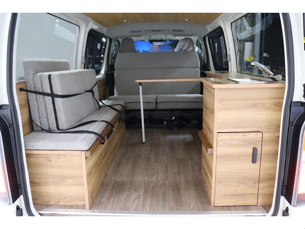 専用テーブルも完備しております！