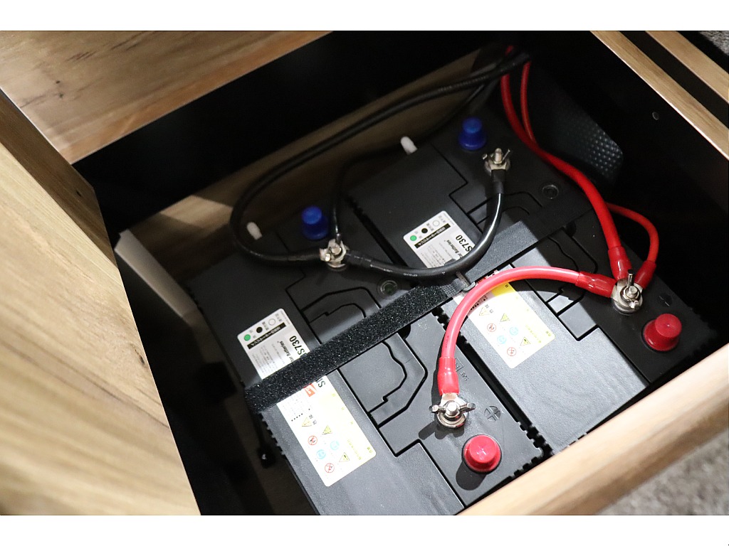 サブバッテリーももちろん完備！