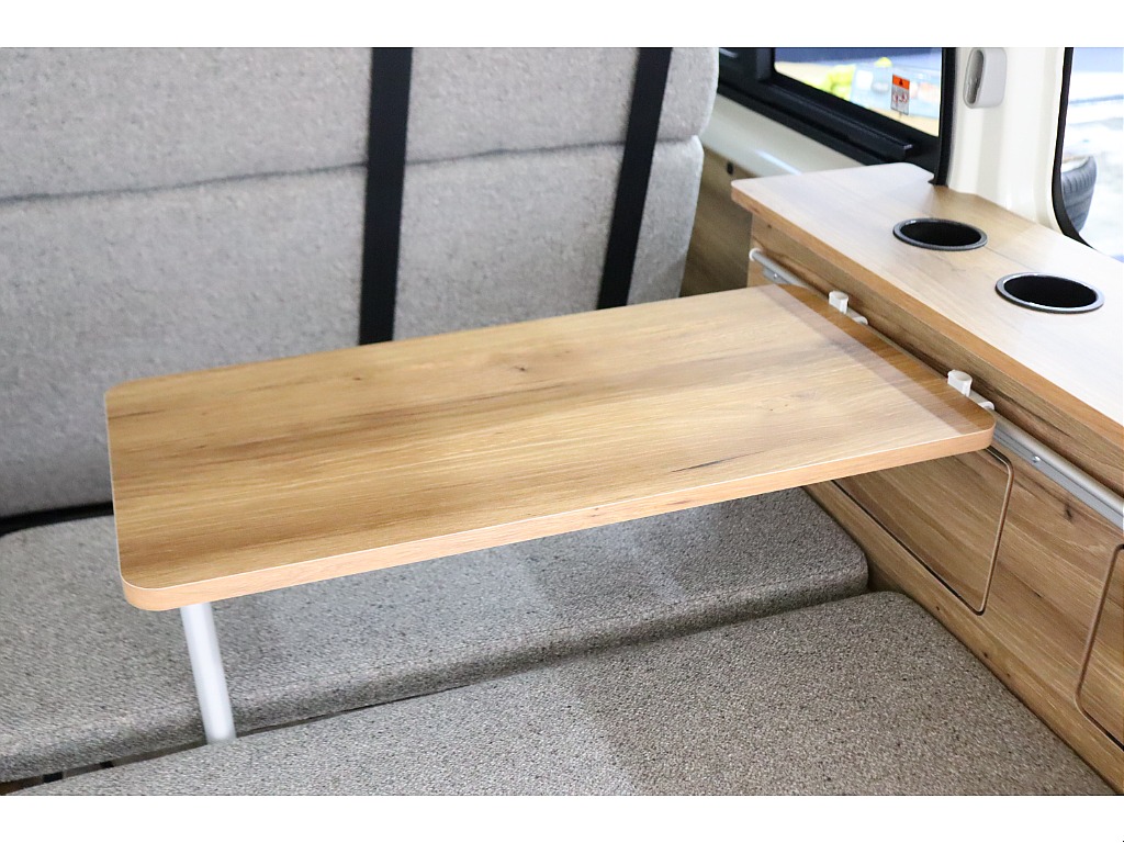 トヨタ ハイエースバン(48枚目)