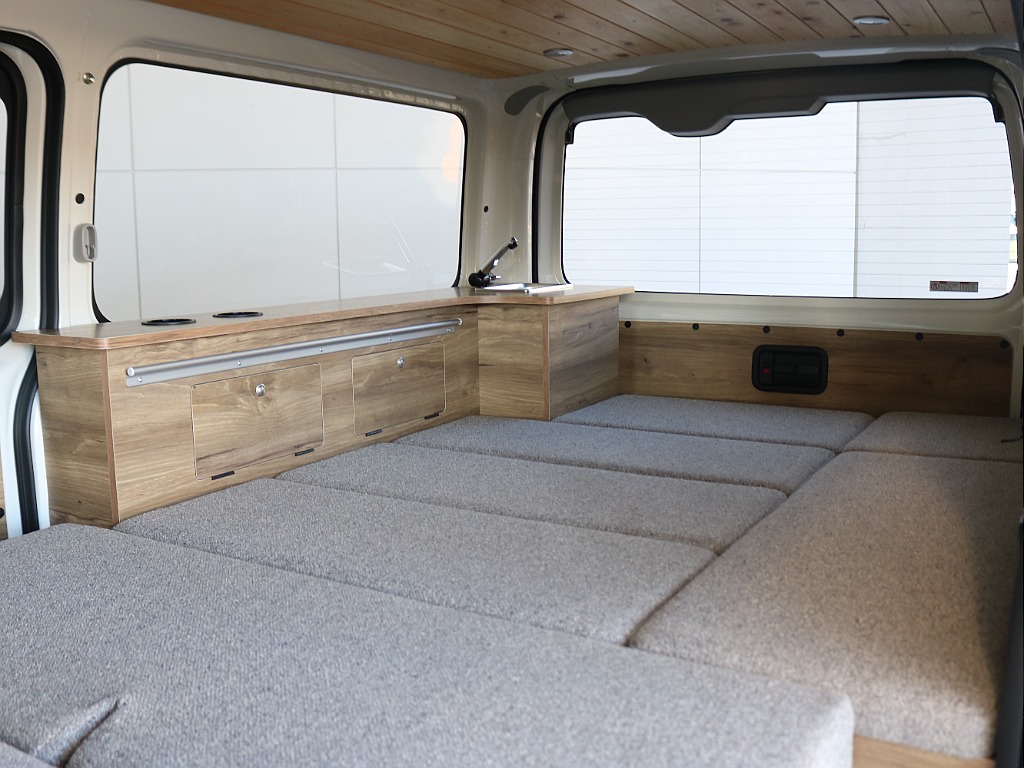 トヨタ&nbsp;ハイエースバン&nbsp;5ドアバン2.0DXロング&nbsp;Wood Village&nbsp;埼玉県の詳細画像&nbsp;その12