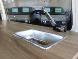 シンクが装着されており車内で水道代わりにご利用いただけます☆