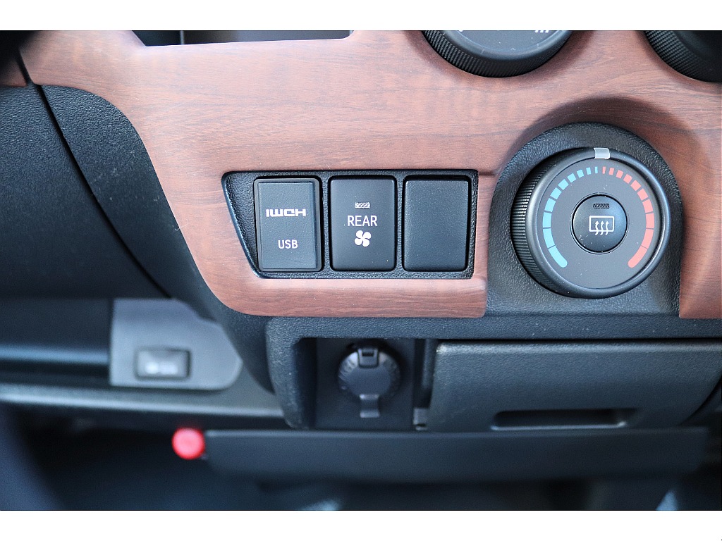 ハイエース高崎店にて展示中♪027-329-5670