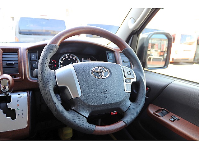 ハイエース高崎店にて展示中♪027-329-5670