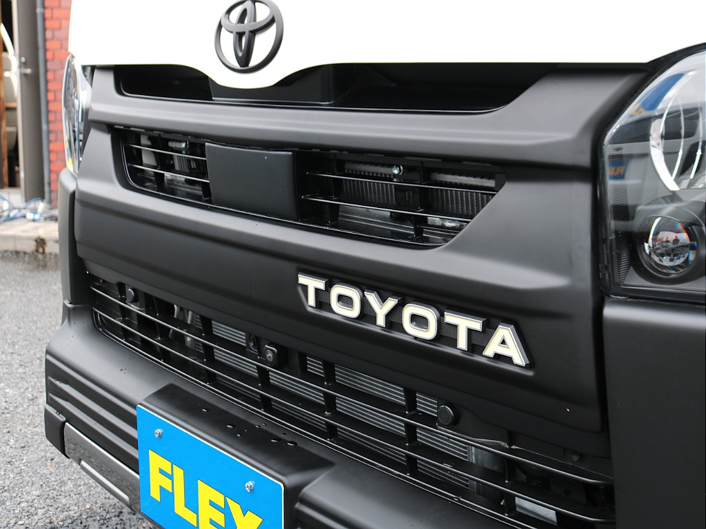 クラシック感のあるTOYOTAロゴが入ったRe Classicグリル☆