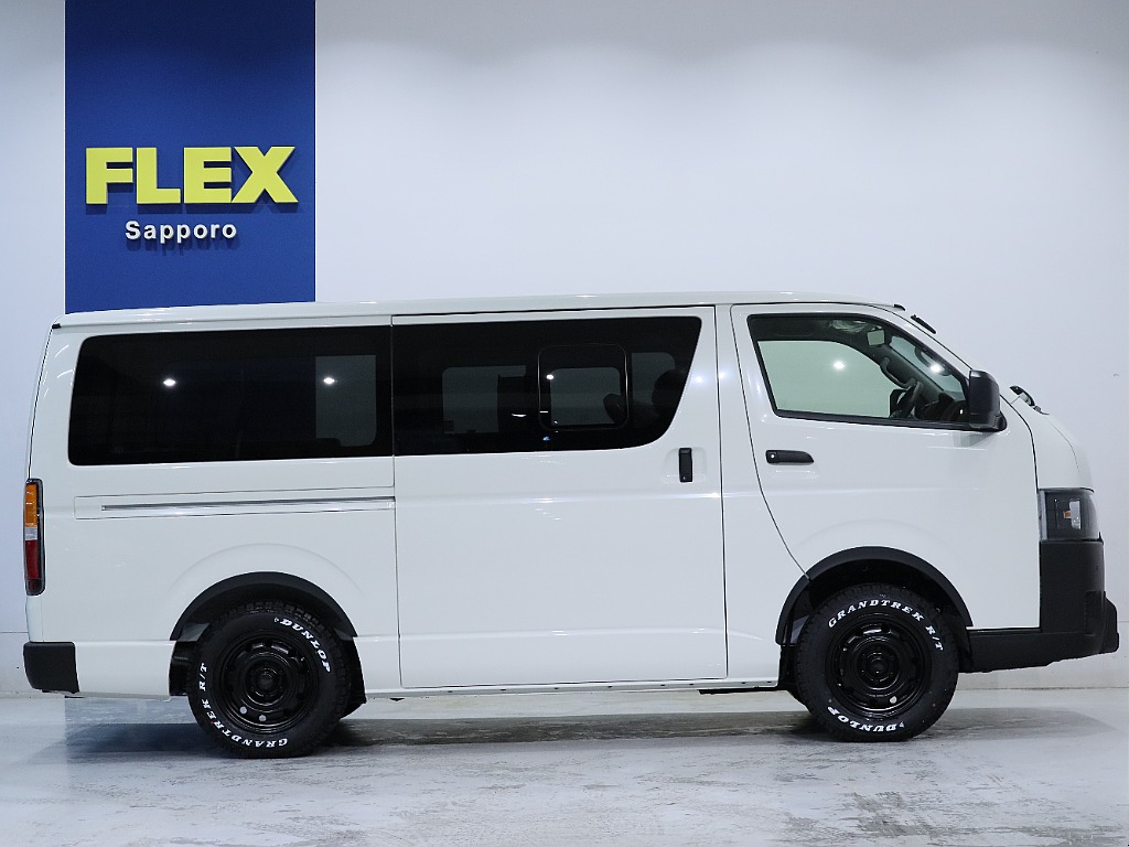 両側スライドドアの車両となっております！