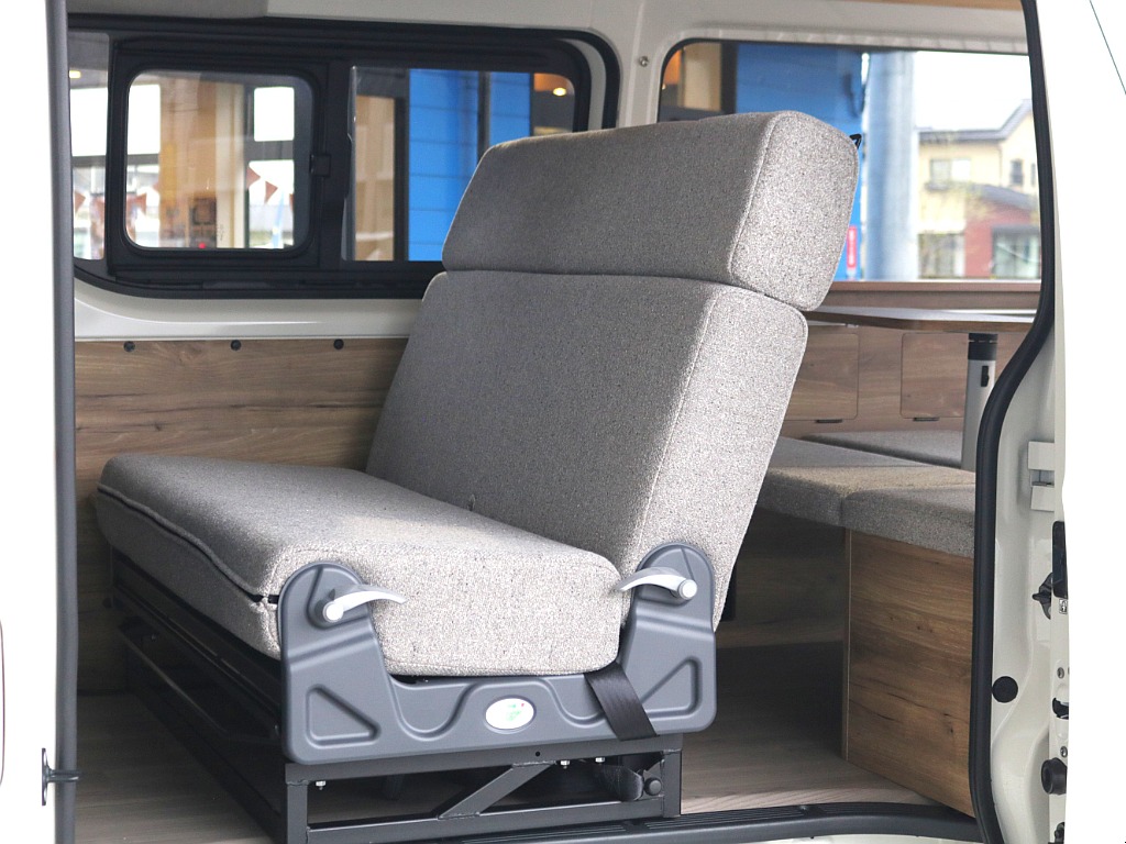 内装架装Wood Village